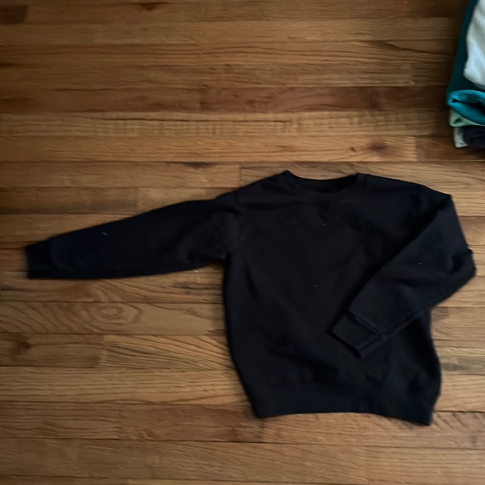 A black shirt.